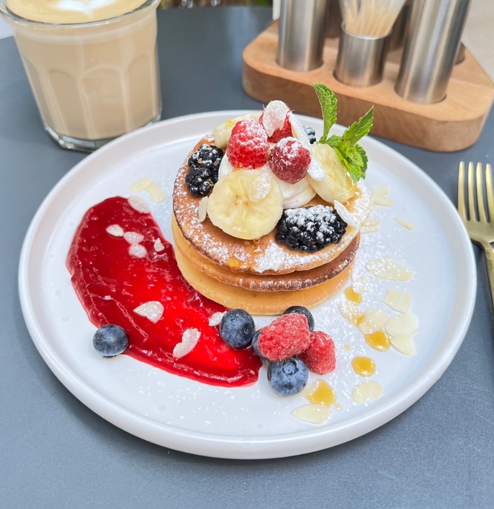 Панкейки з ягодами // Pancakes with berries