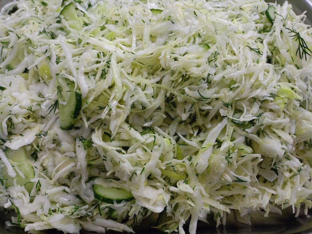 Салат з капусти та огірка, (доставка)