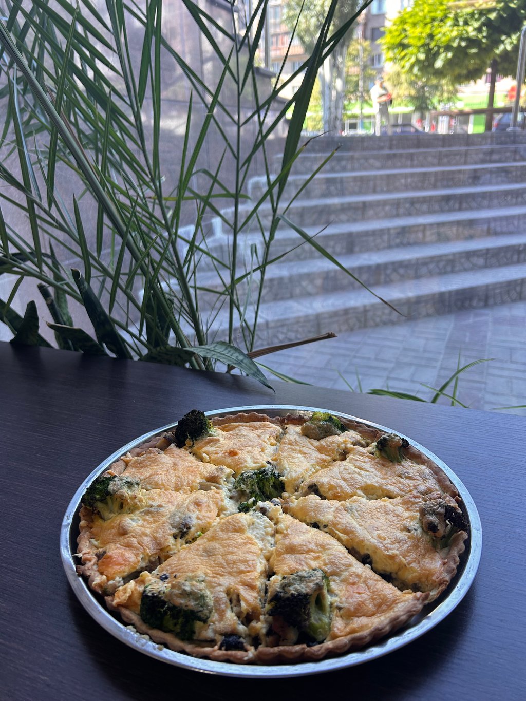 Кіш з куркою та грибами
