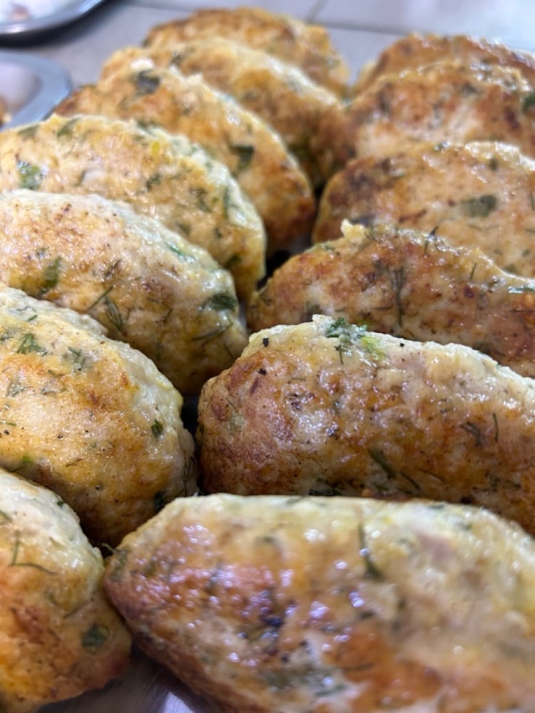 Котлета з адигейським сиром (кулінарія)