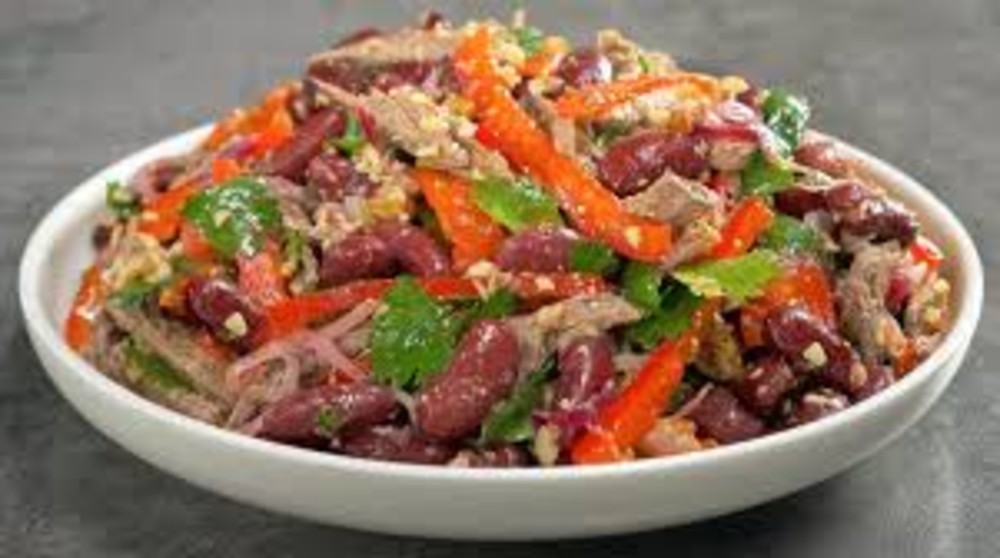 Салат з яловичини та квасолі 100г