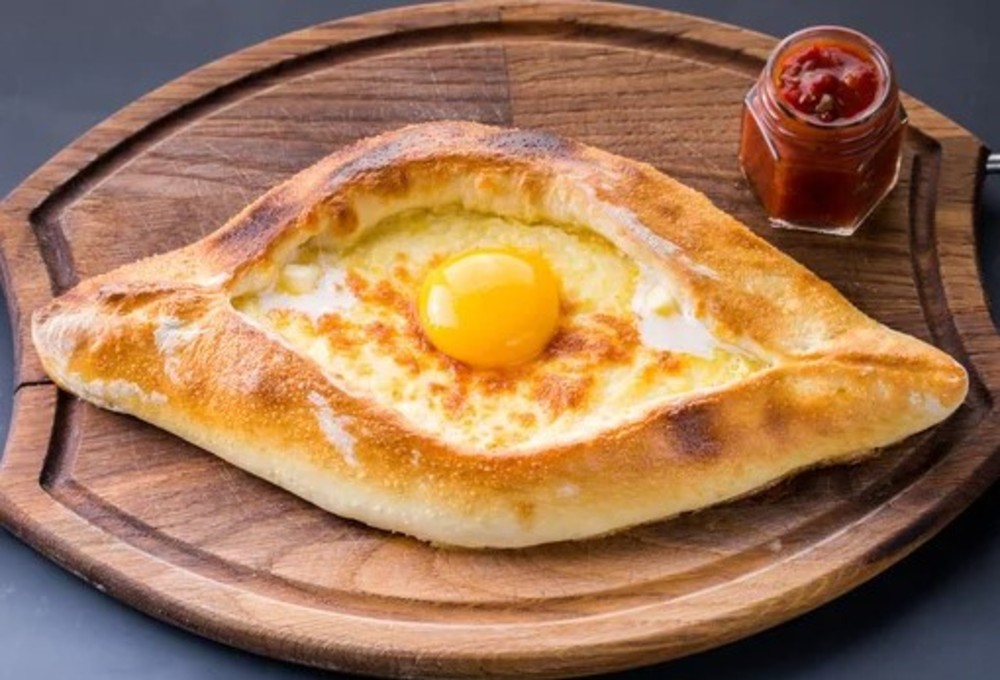 Хачапурі по-аджарски