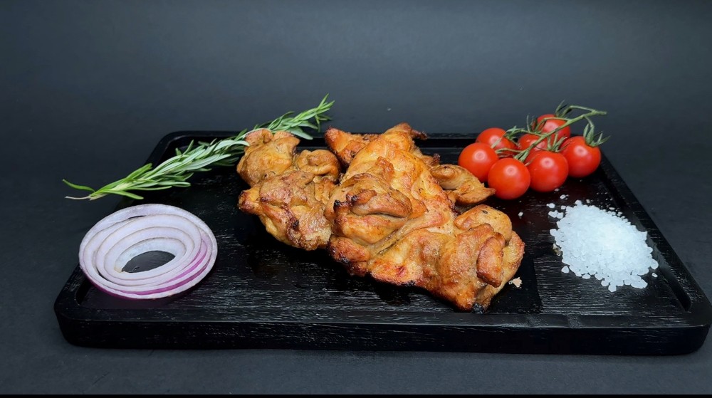 Куряче стегно от шефа ( Мінімальне замовлення 200г)