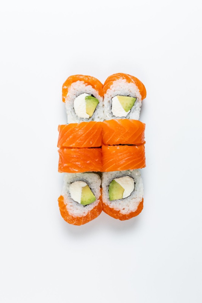 Філадельфія з лососем та авокадо 260/8шт