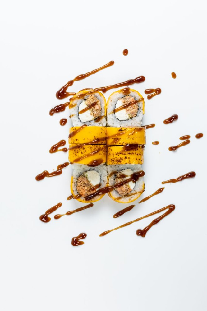 Чіз рол з обсмаженим лососем 270/8шт.