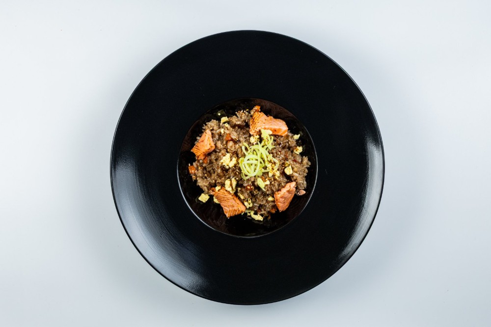 Тяхан з лососем  300г