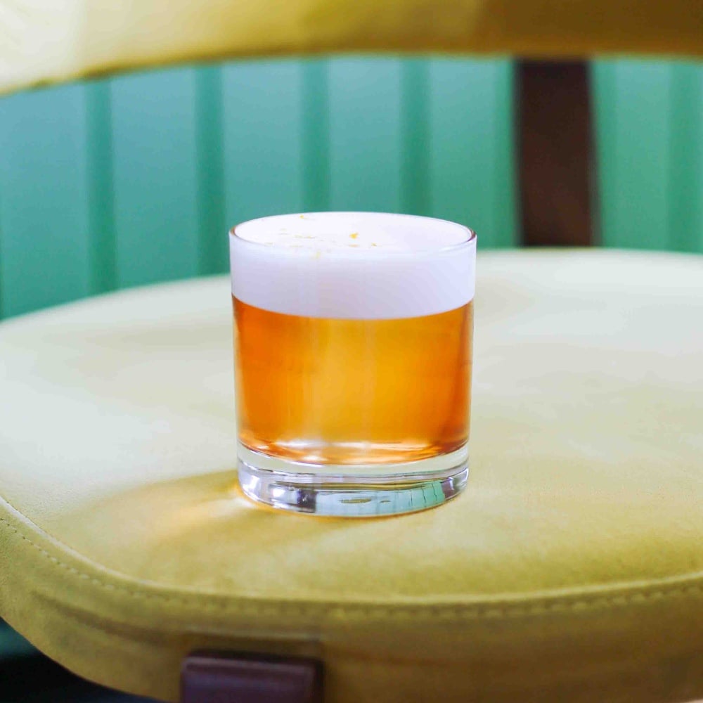 Коктейль Dirty Rose Sour