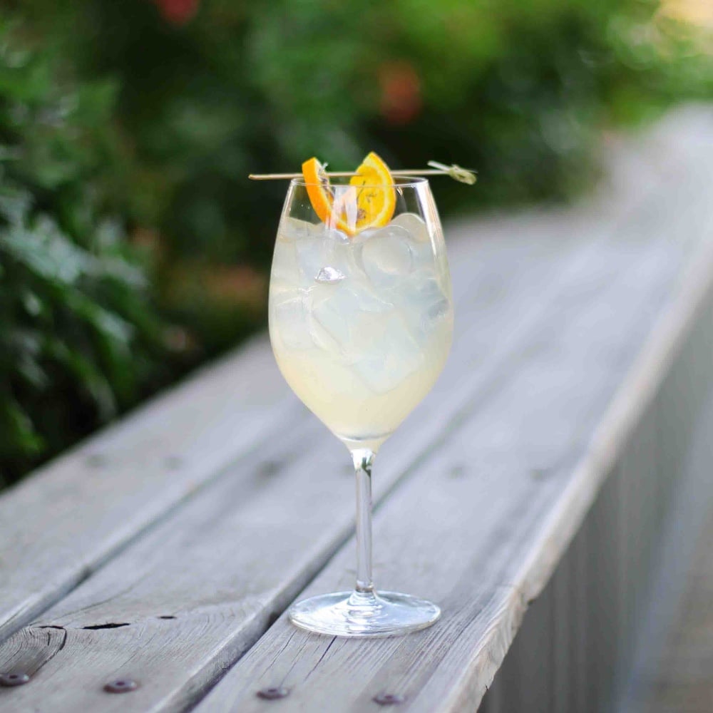  Tasty Flower Spritz коктейль