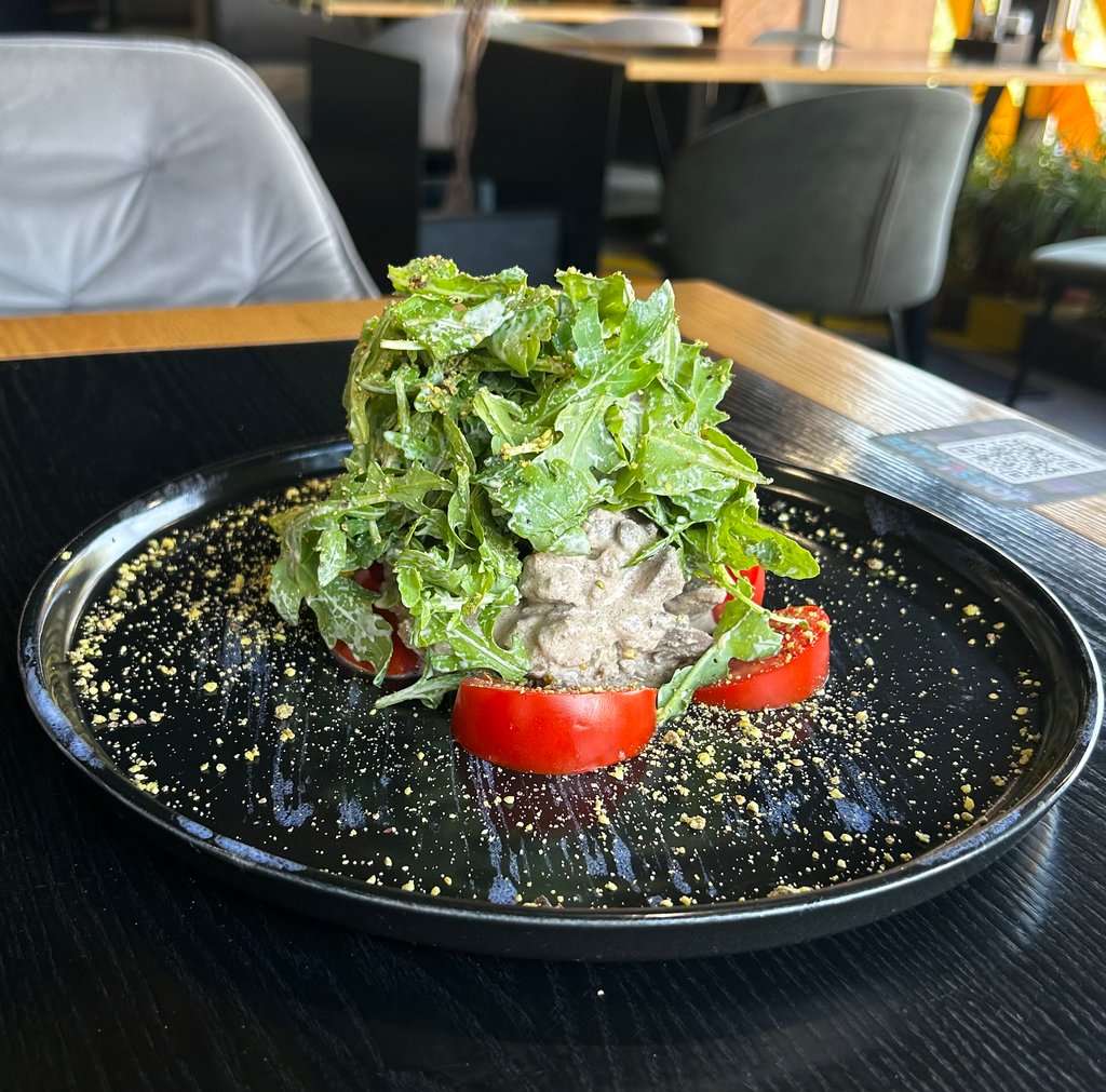 Салат з печінкою / Salad with liver