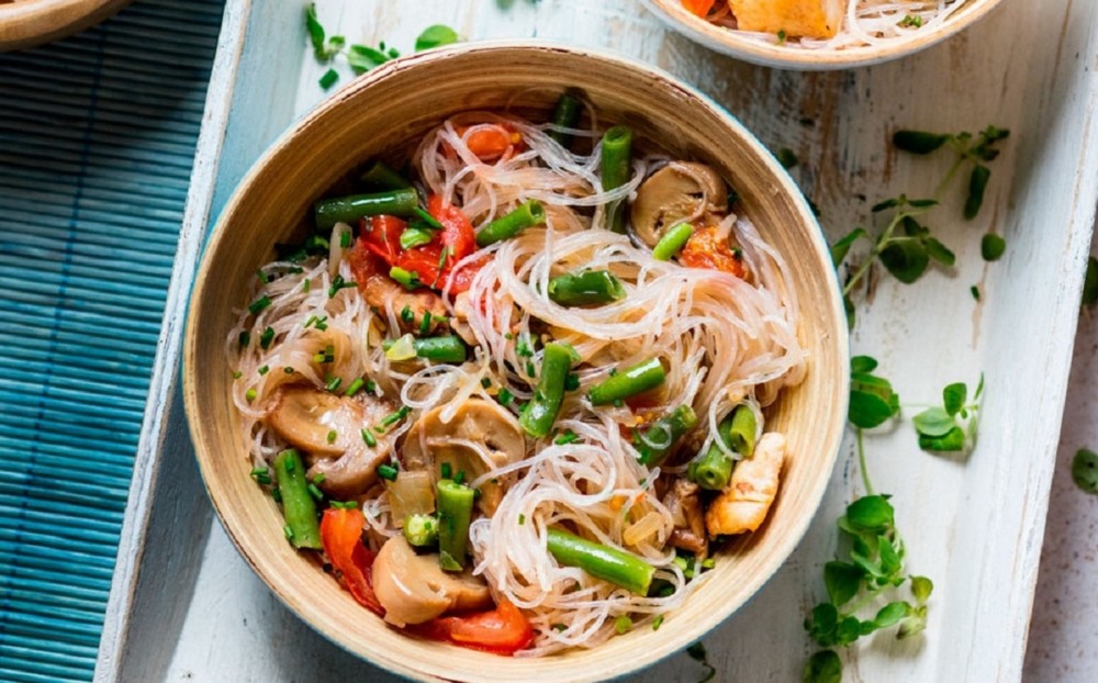 Фунчоза з куркою та овочами Д