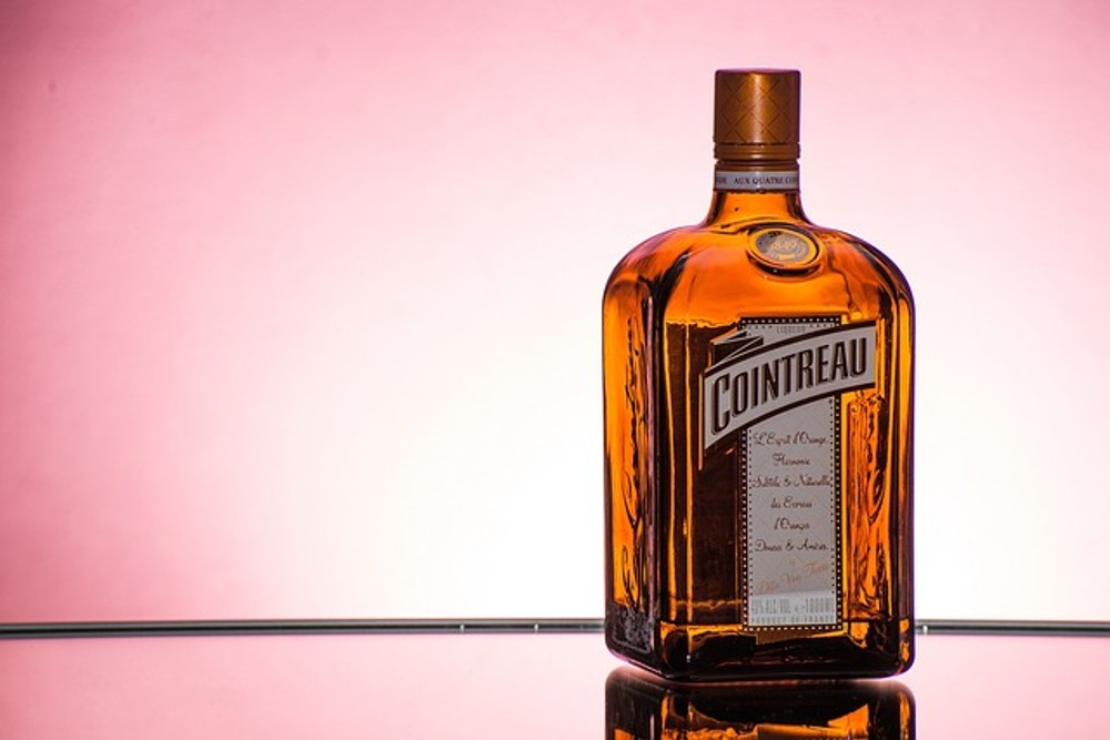 Shot Cointreau