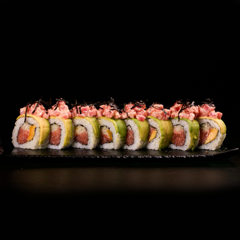 Avocado Tuna tartare roll