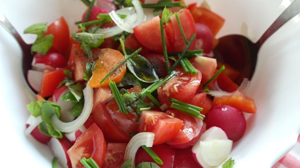 Salad Cucumber and Tomato