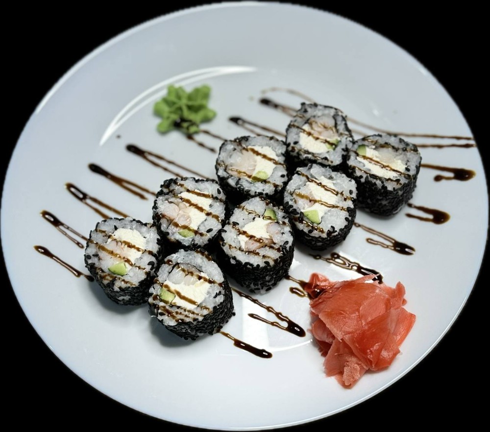 Калифорния с креветкой в черном кунжуте