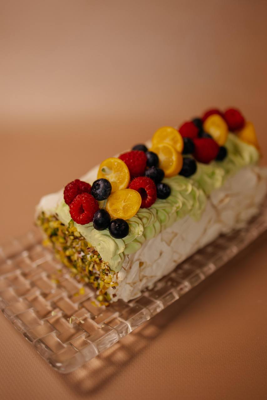 Меренговий рулет