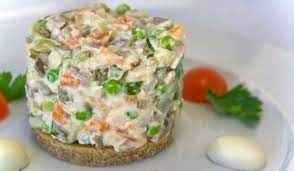 Салат Олів'є з куркою 250г.