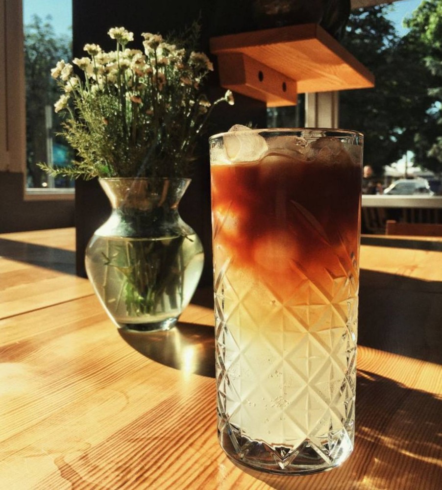 Espresso tonic