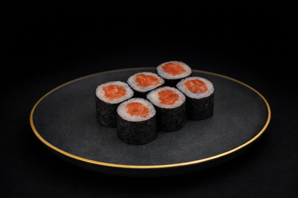 Макі з лососем