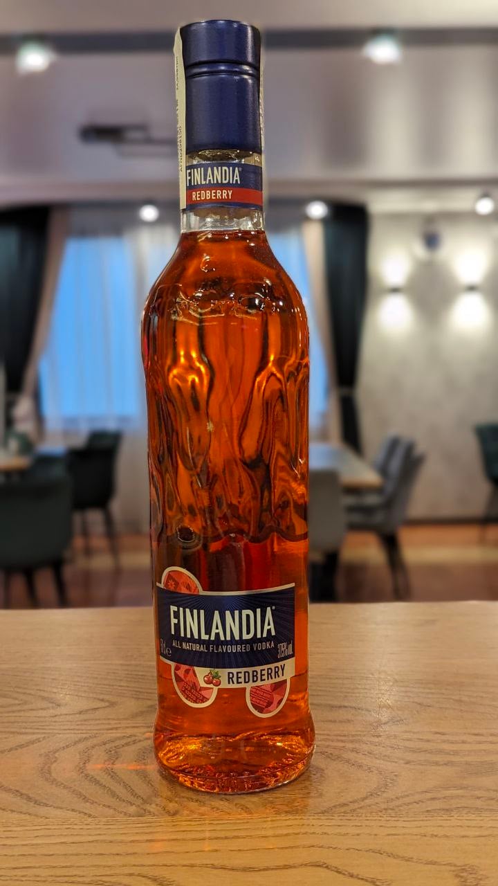 Finlandia redberry горілка