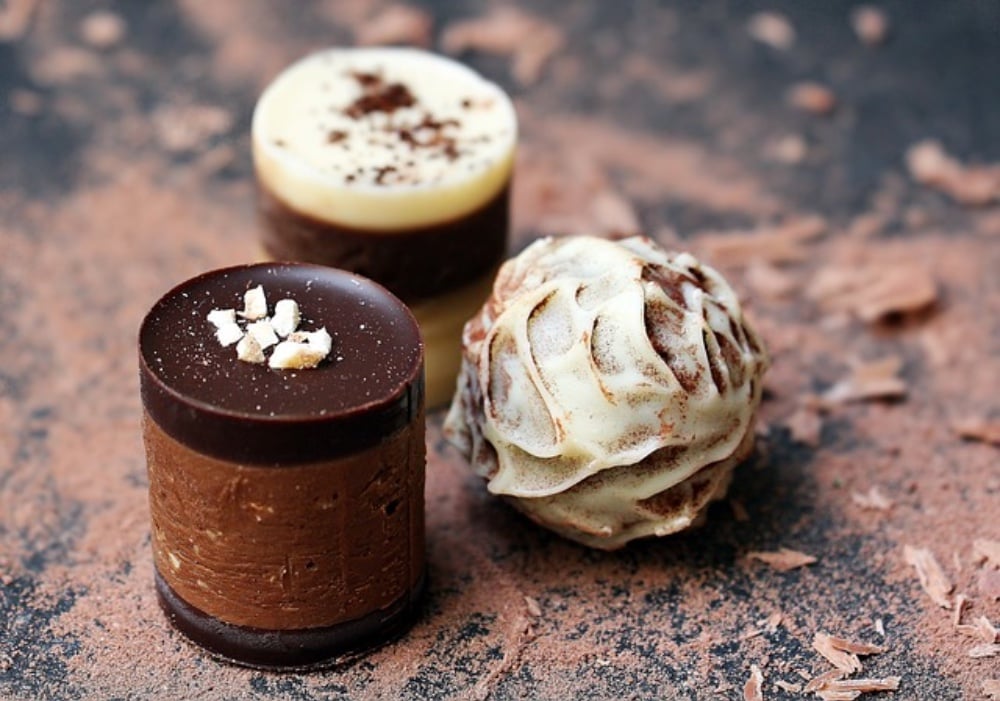 W Cocoa almond