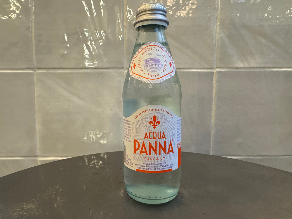 W Acqua Panna 250 ml. still water