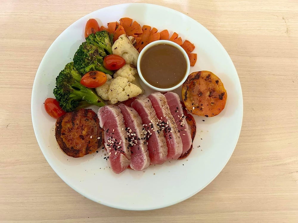 Tuna with Grilled Vegetables 