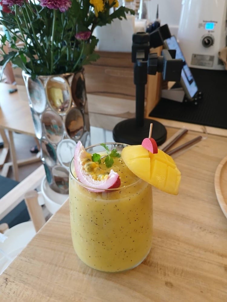 601 Mango-Passion Smoothie