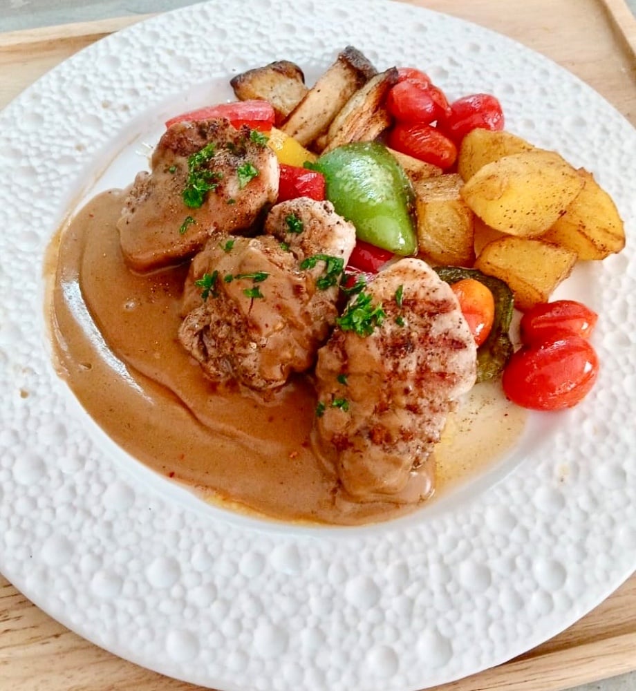 Pork Medallions (หมู มะแดลเลิน)