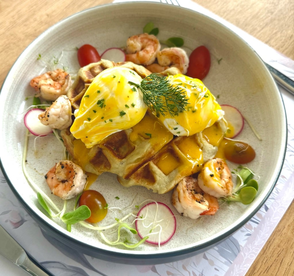 Benedict Potato Waffle with Shrimps