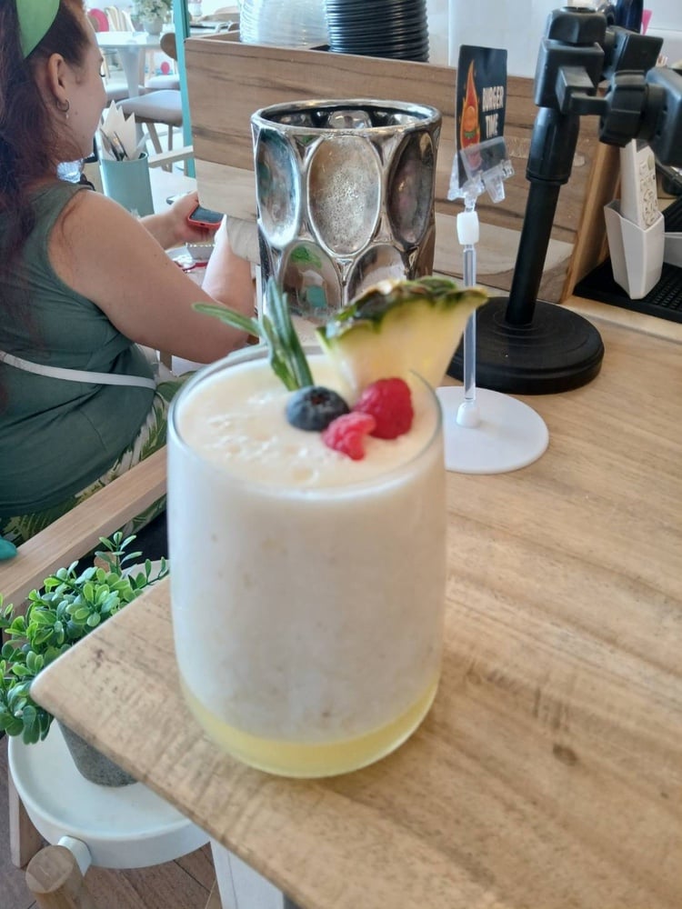61 Pineapple Smoothie