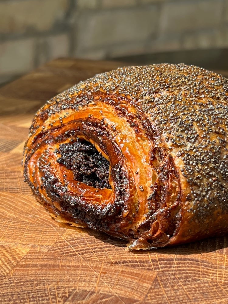 Булочка з маком