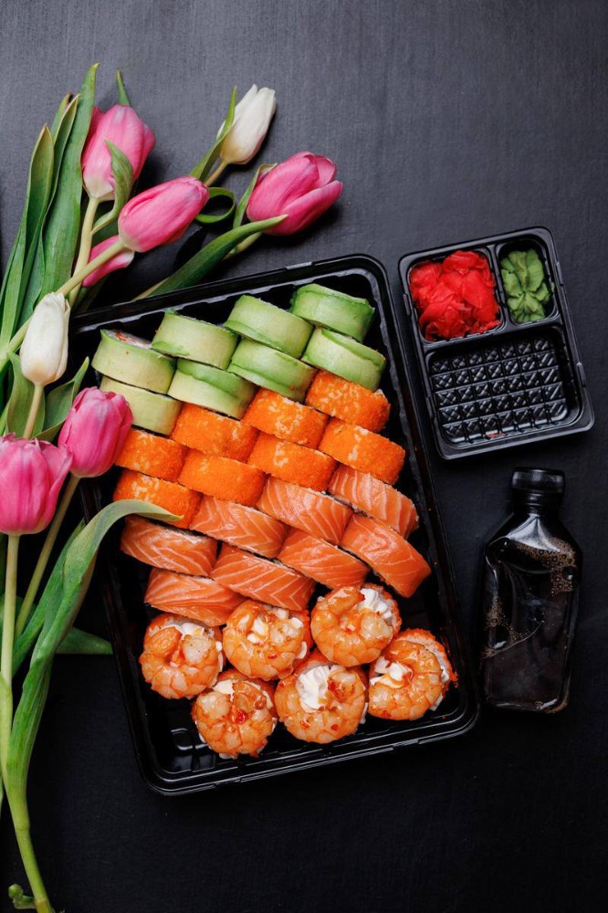 АКЦІЙНИЙ СЕТ ДО 8 БЕРЕЗНЯ 1