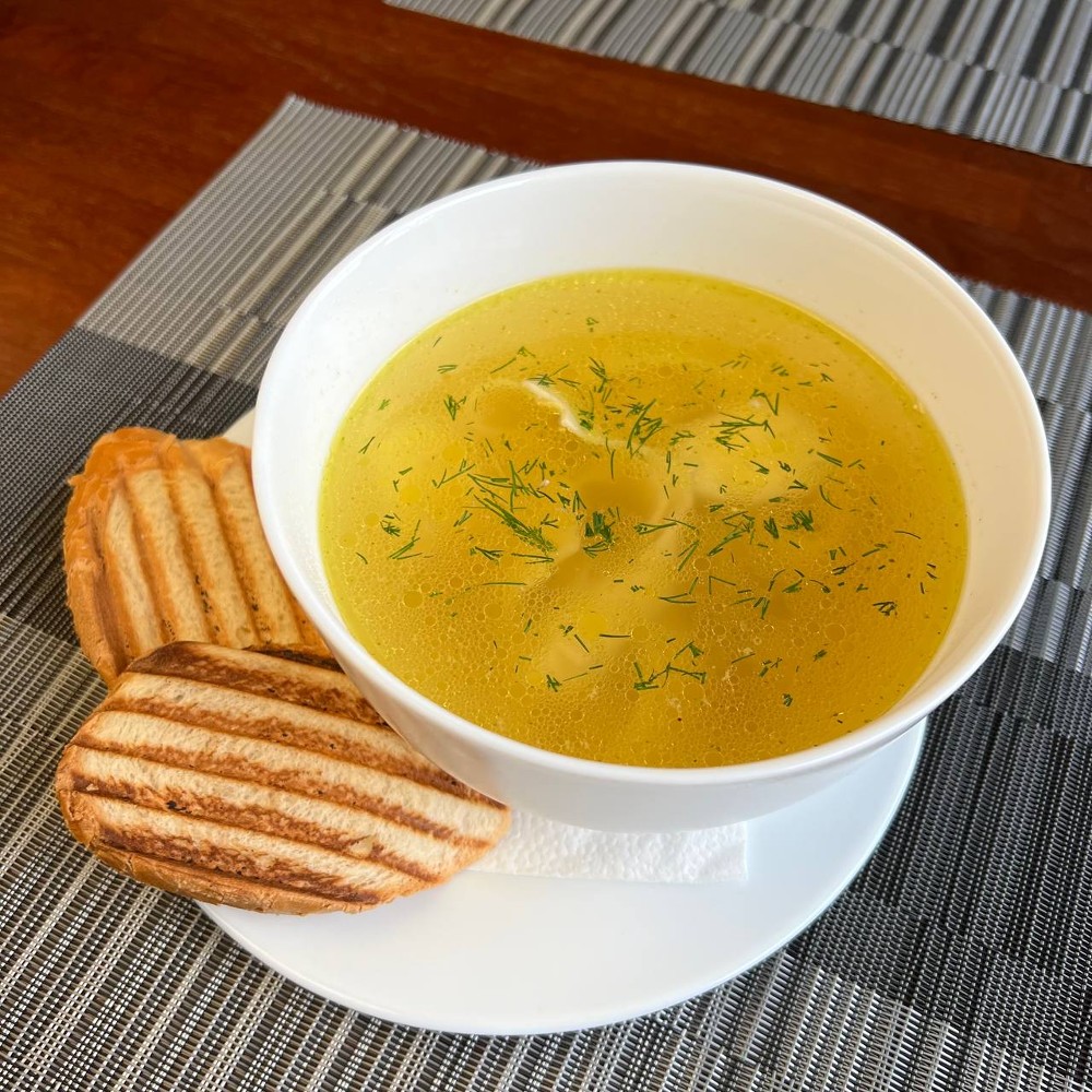 Бульйон з куркою
