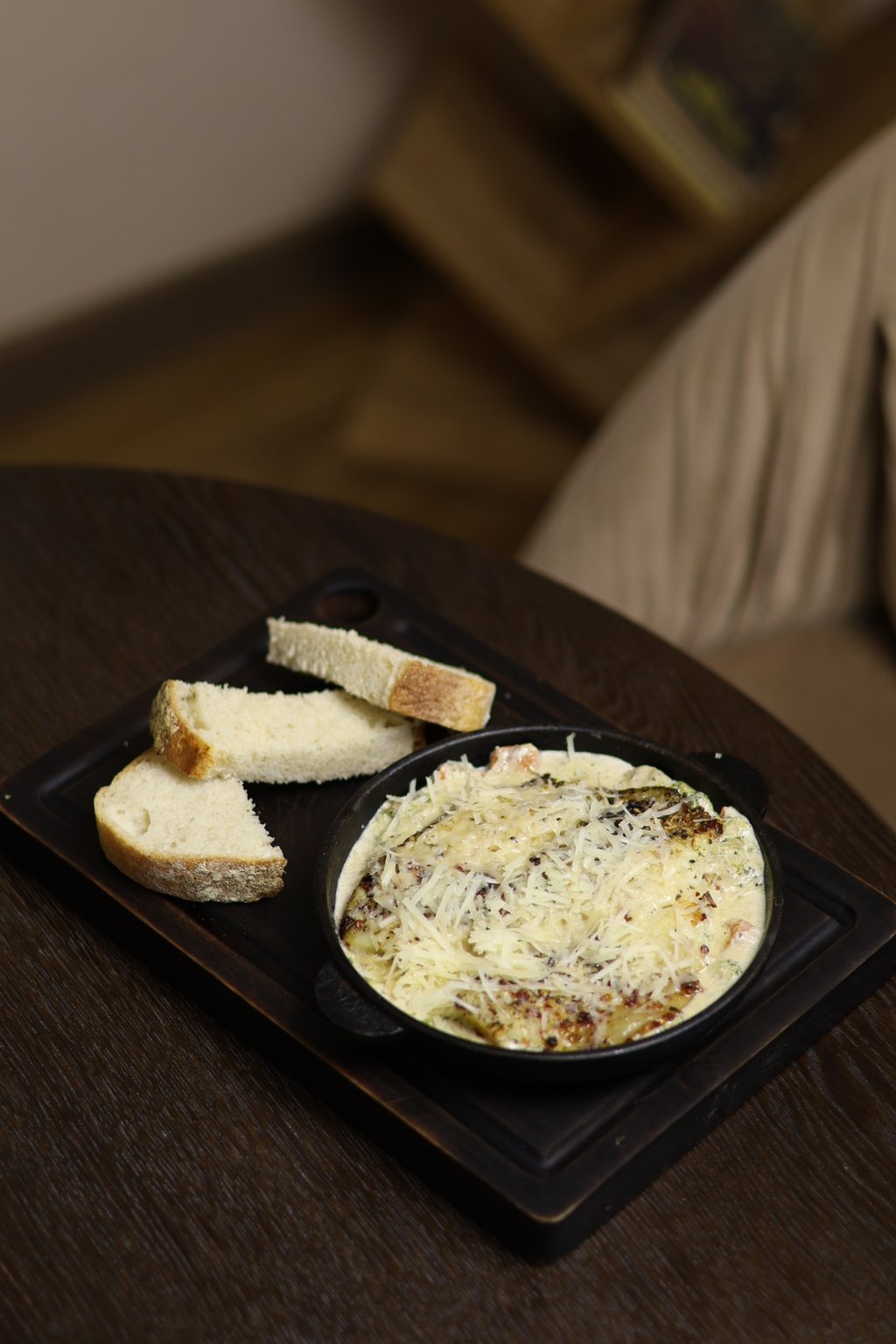 Тилапія в вершково-сирному соусі