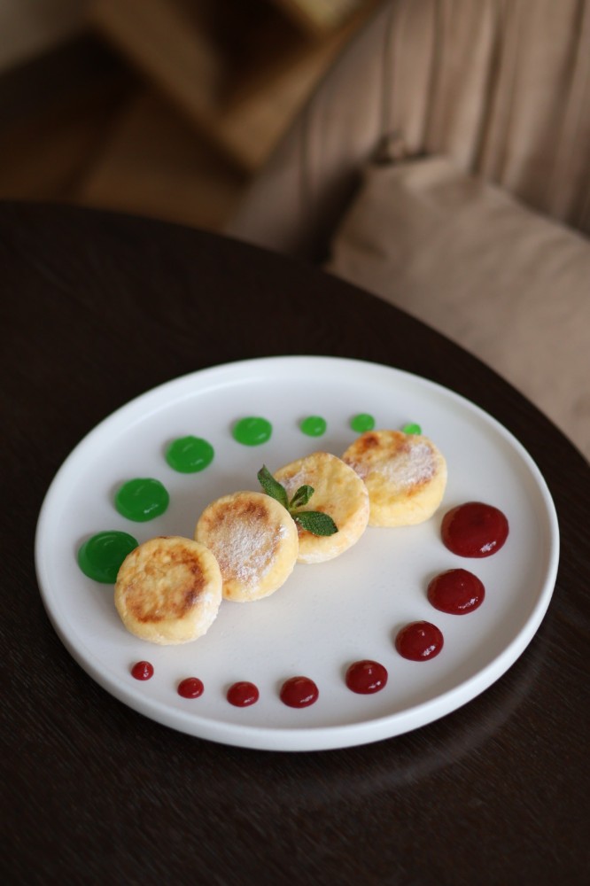 Сирники лаймово-полуничні