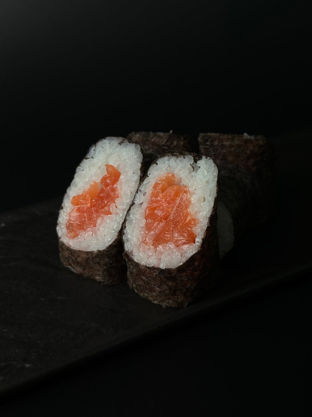 Макi лосось (140г)