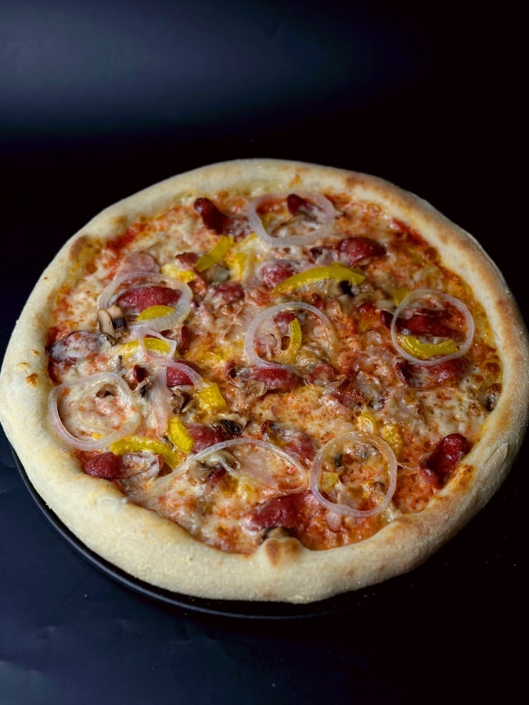 Піца "4 м'яса" ( 550г )