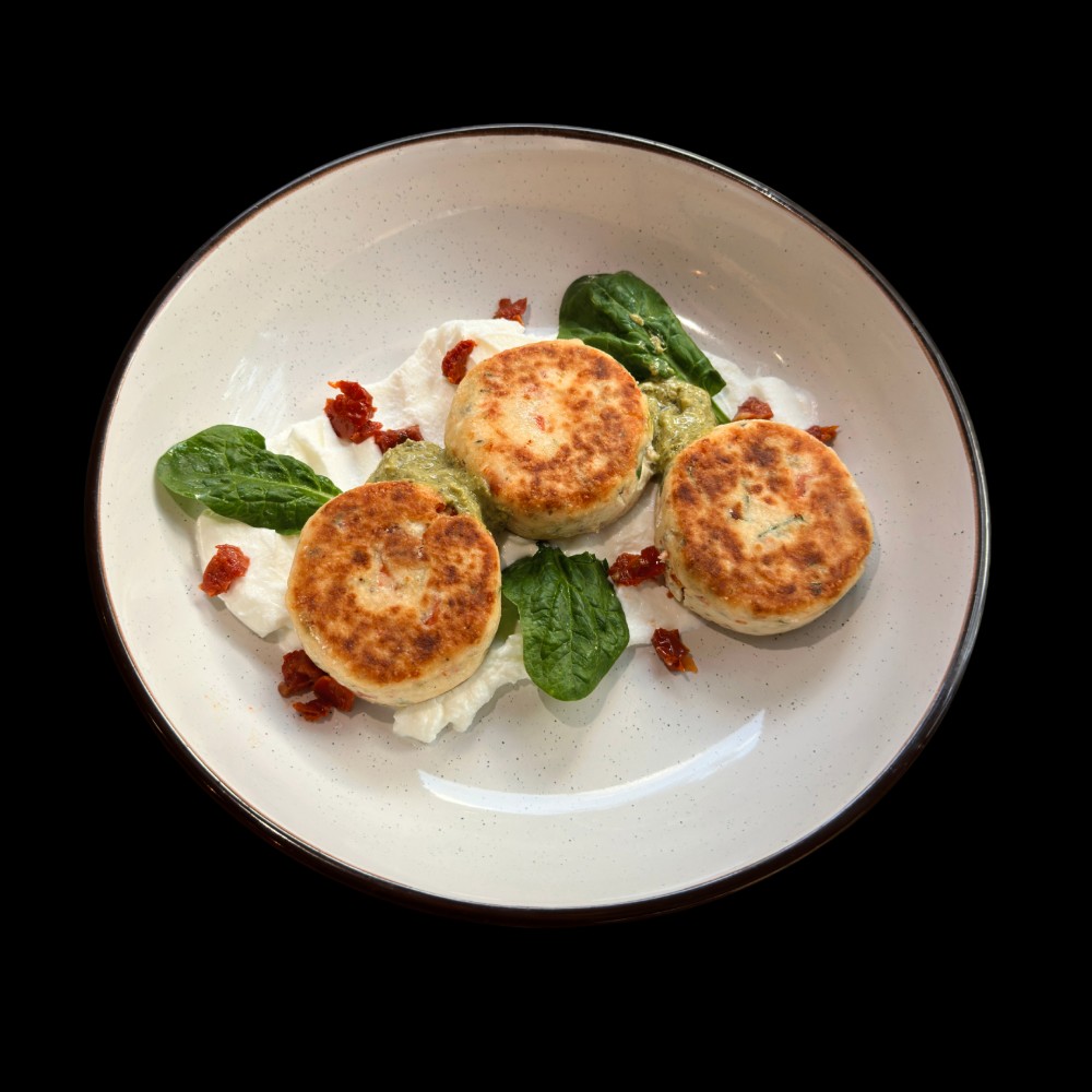 Сирники зі шпинатом та томатами