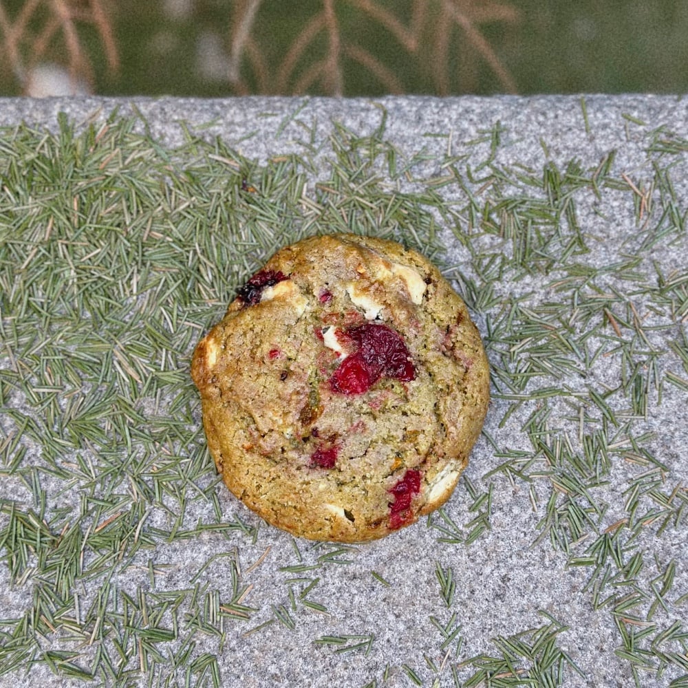 Matcha & Berries & White chocolate cookie