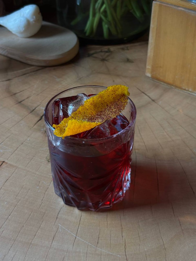 Коктейль Currant Negroni