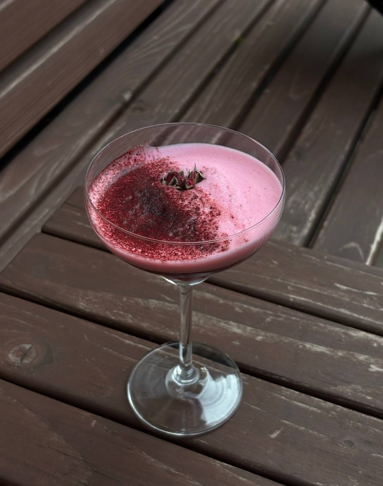 Коктейль Spicer Currant Sour