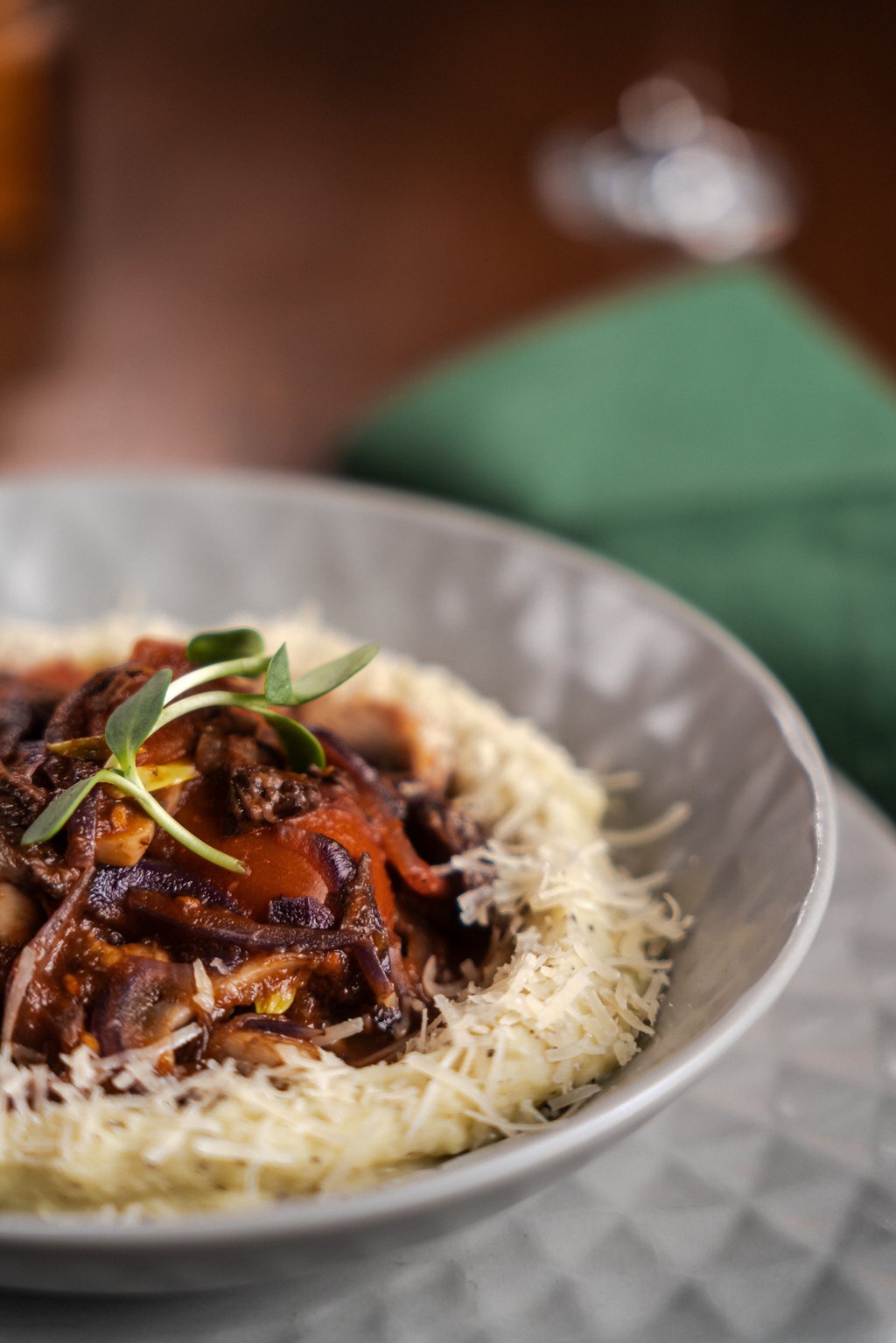 Телячі щічки з картопляно трюфельним пюре / Veal cheeks with potato and truffle puree