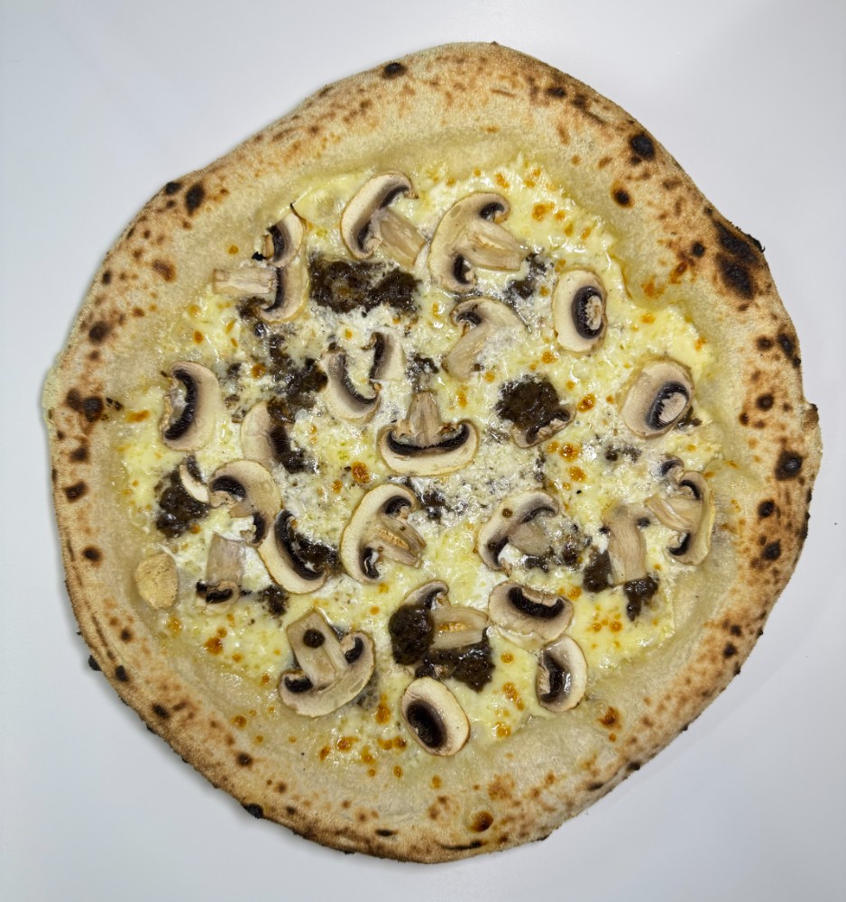 Піца грибна з трюфелем