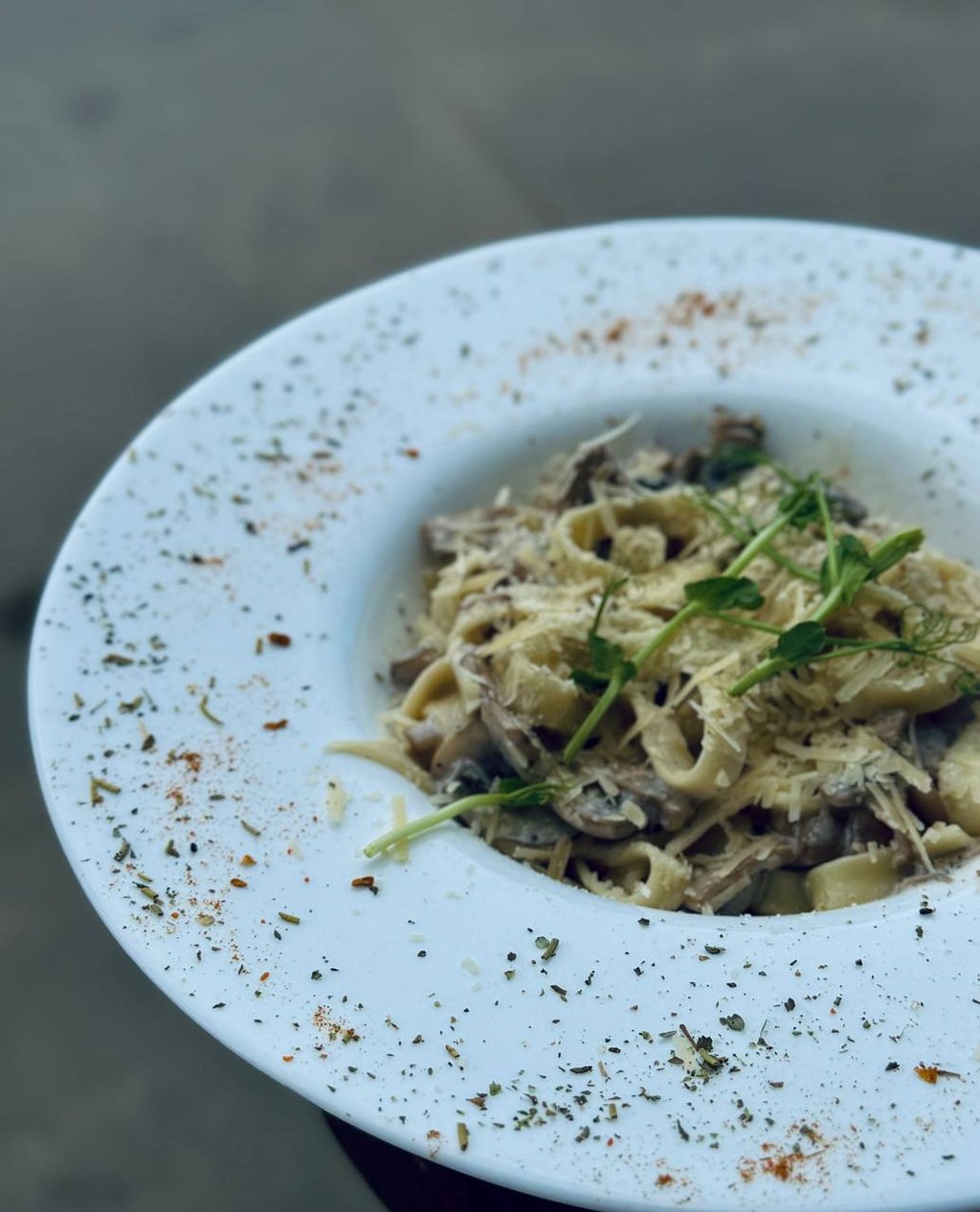 Паста з куркою та грибами (350 г)