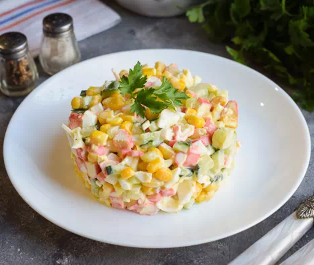 Салат з крабовим мʼясом, 360г