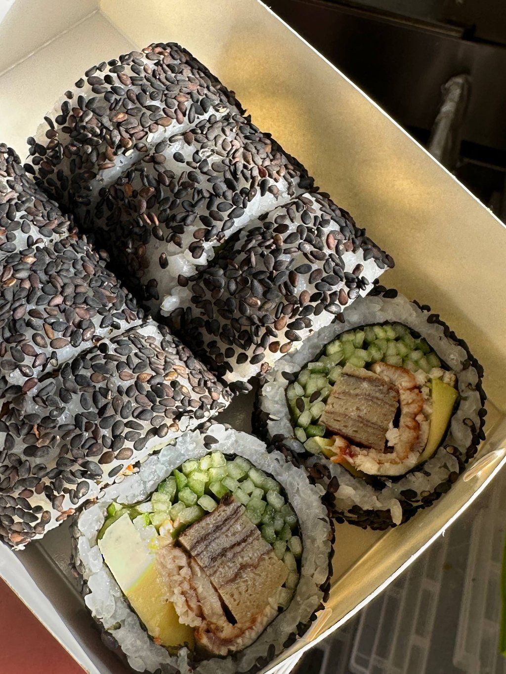 Каліфорнія вугор в кунжуті (275г)