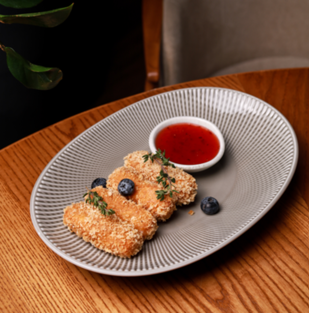 СИР БРІ ФРІ з ягідним соусом