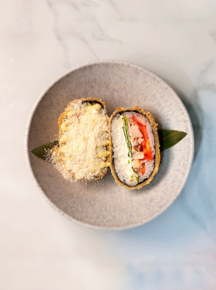 Суші бургер Цезар з куркою