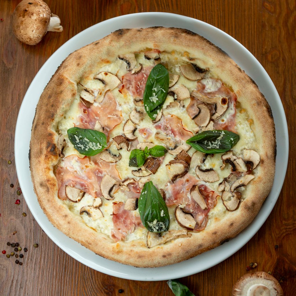 Pizza #10, Prosciutto Funghi
