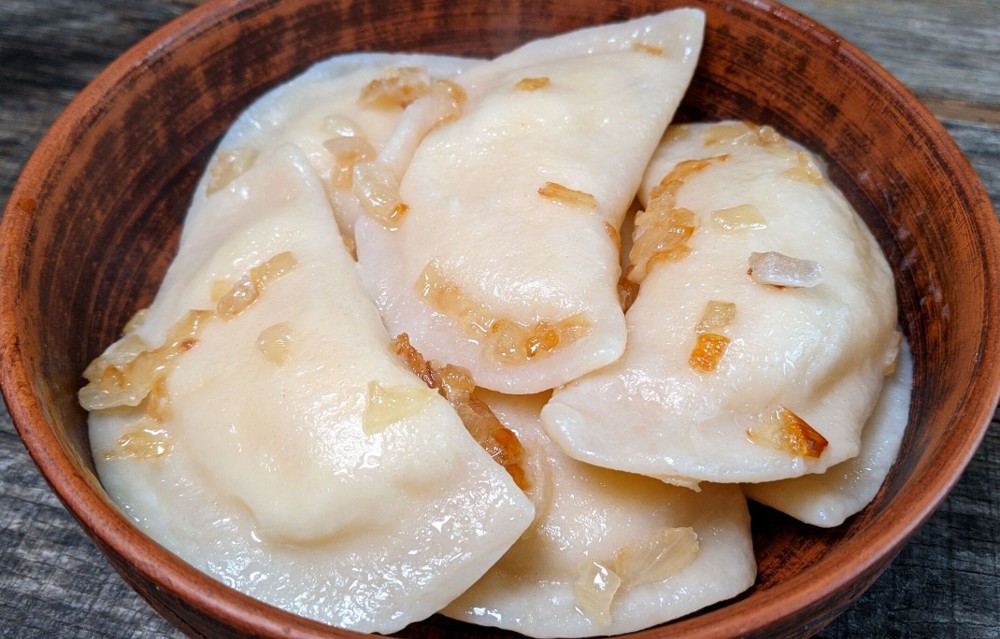 Вареники з картоплею та маслом